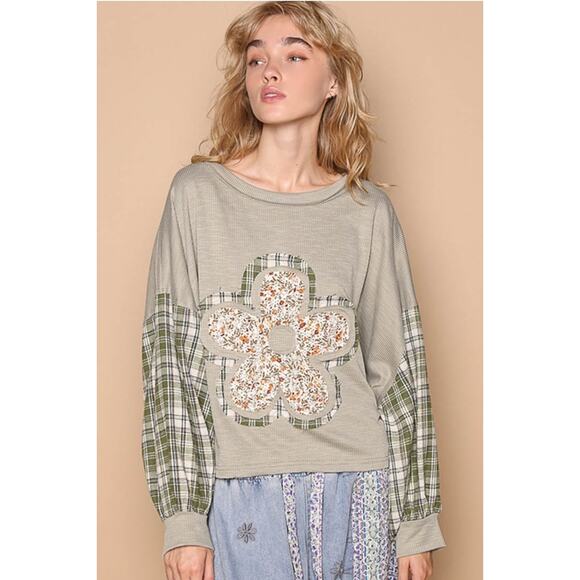 POL Dusky Sage Size Medium Round Neck Plaid Sleeve Floral Print Ribbed Top - Picture 1 of 5